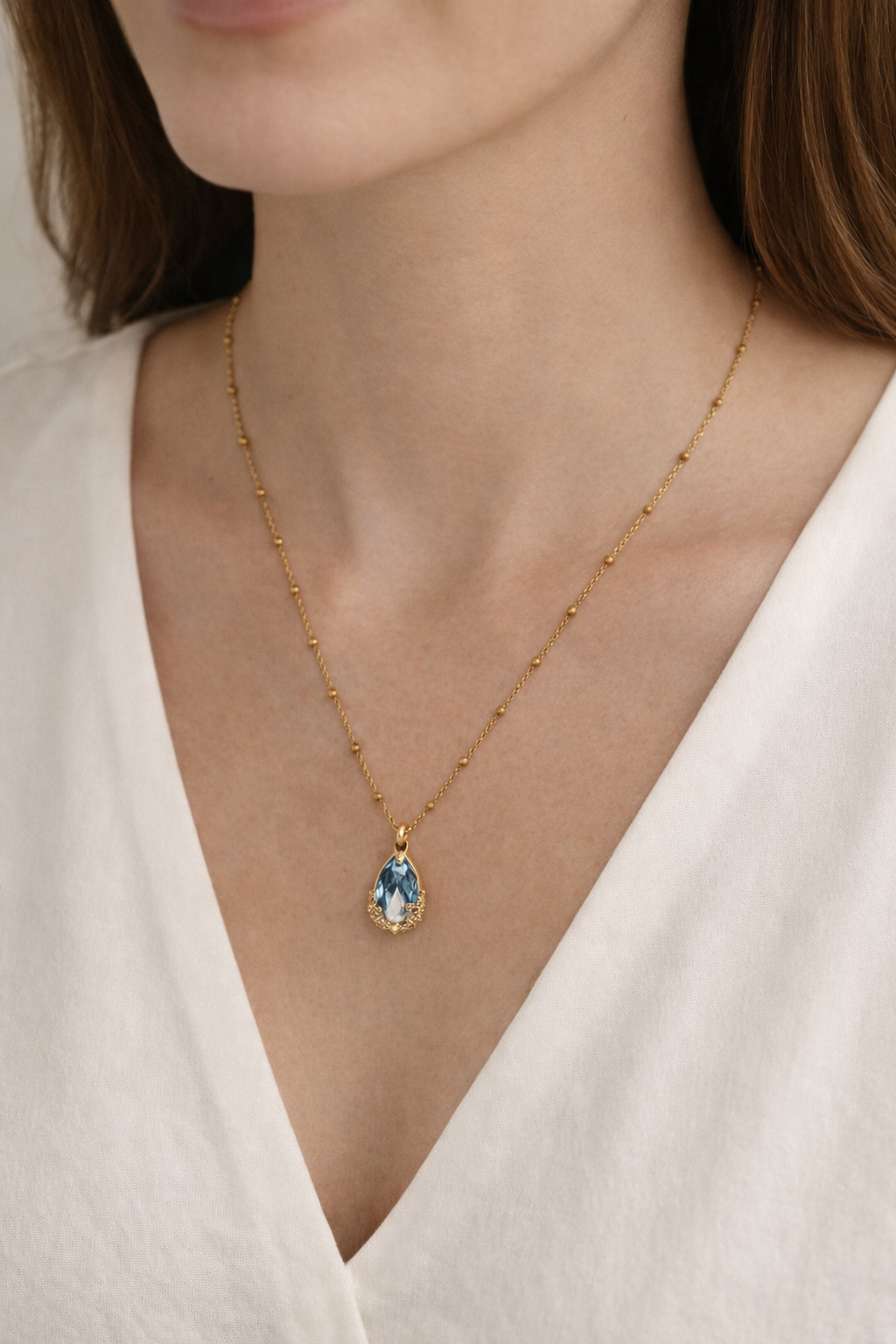 Collier acier inoxydable doré waterproof JASMINE femme goutte cristal bleu chaîne perlée