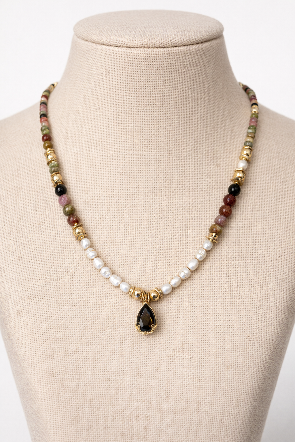 Collier AVENYS femme pierres semi‑précieuses nacre véritable cristal goutte artisanal