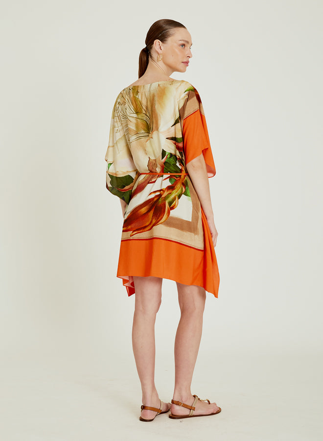Robe kaftan Mandacaru Lenny Niemeyer en viscose avec imprimé artistique sur fond orange Kinkan, encolure arrondie et taille réglable