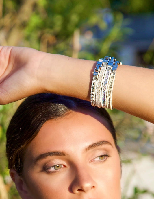 Bracelet de perles fermoirs argentés