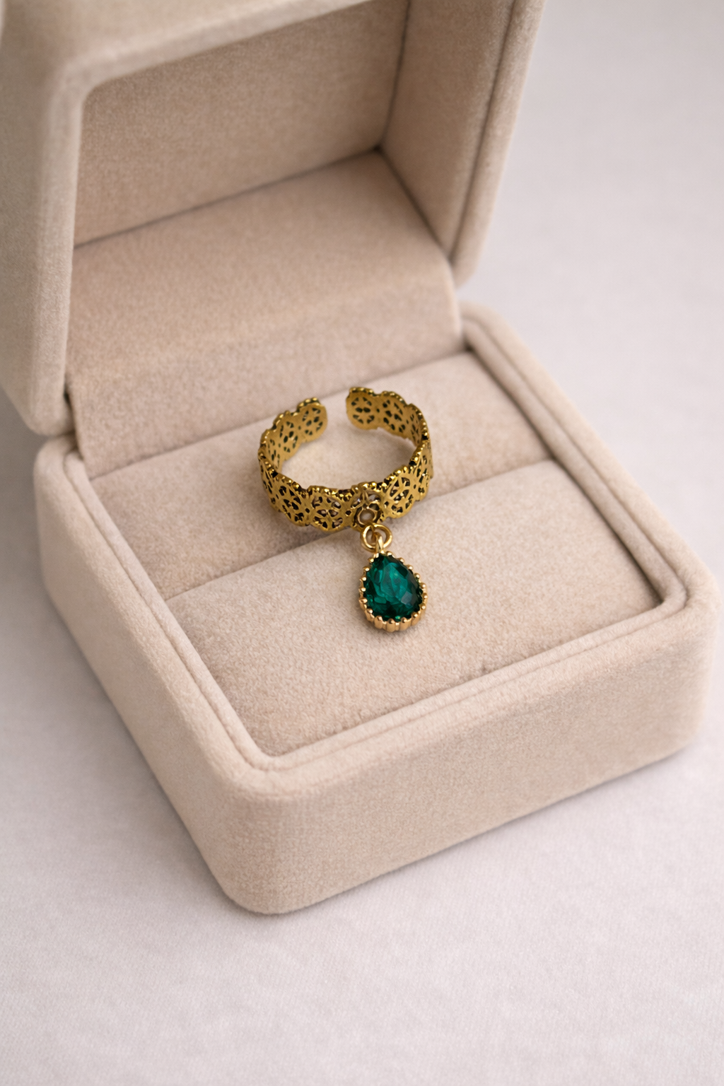 Bague acier inoxydable dorée CÉLESTE femme pendentif cristal facetté ajustable