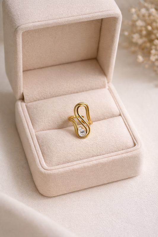 Bague acier inoxydable dorée KAELA femme ajustable design courbe moderne