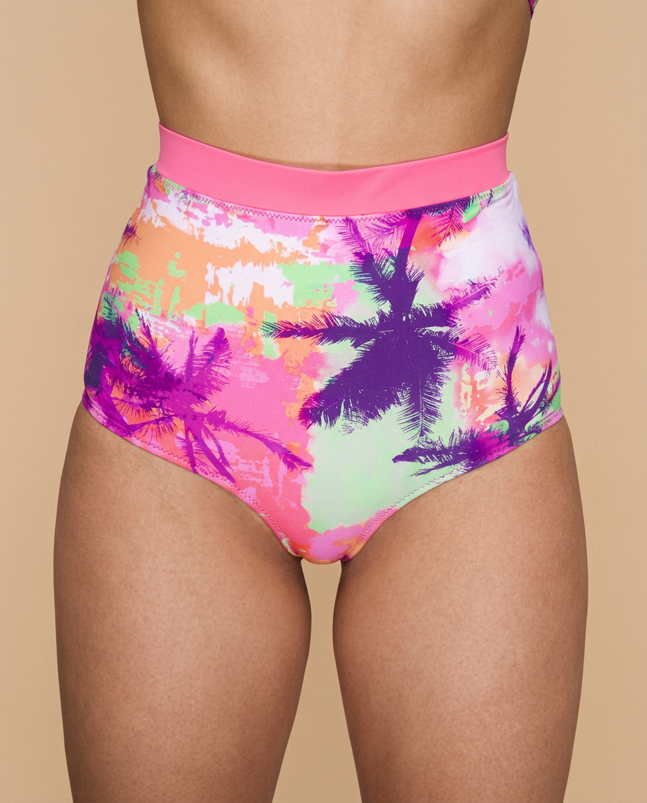 Bas de bikini taille haute shorty Anita Coco Rose avec imprimé tropical, coupe flatteuse et style élégant.
