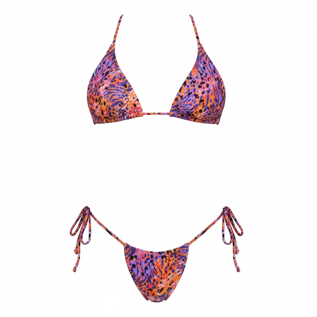 Bikini Purple Heat à imprimé violet, orange et rose, haut triangle coulissant et bas à nouer sur les côtés, coupe légèrement échancrée