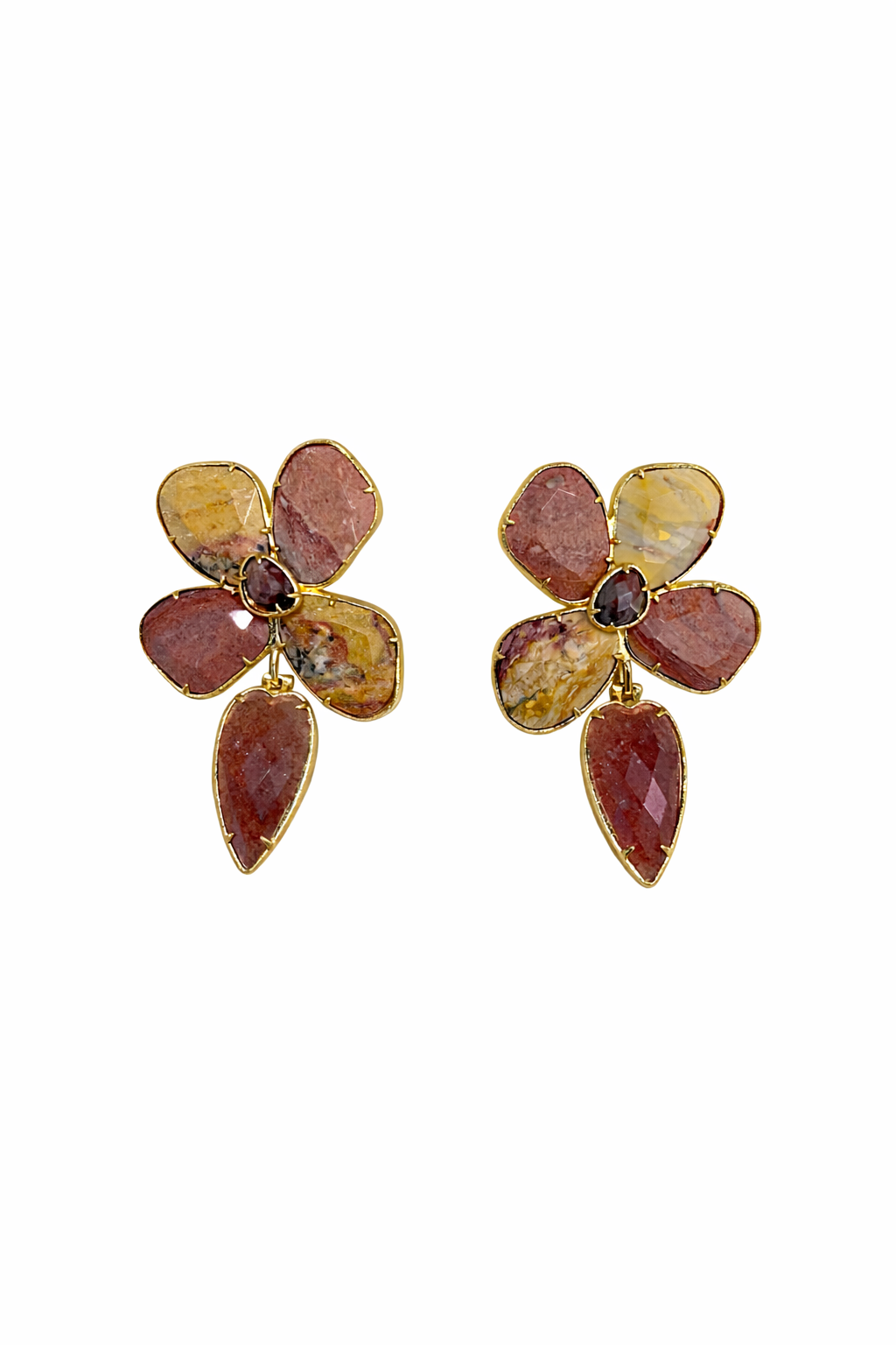 Boucles d’oreilles ZAYNA en jaspe rouge et jaspe jaune, monture dorée en acier inoxydable, design floral avec pétales en pierres naturelles
