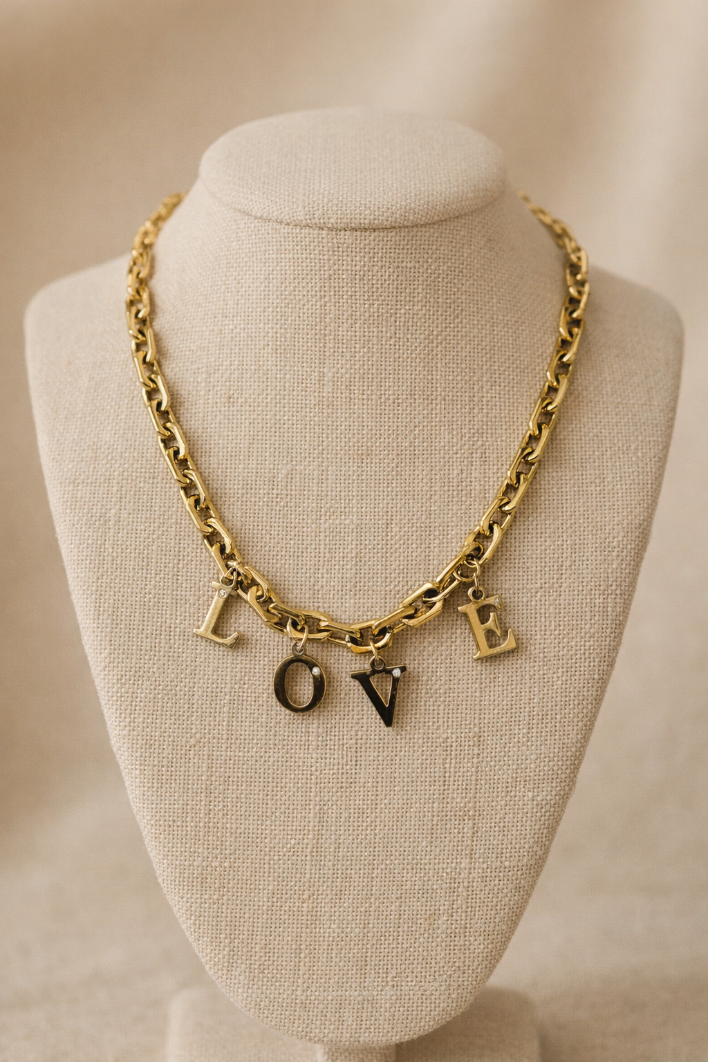 Collier acier inoxydable doré waterproof LOVE femme lettres cristaux
