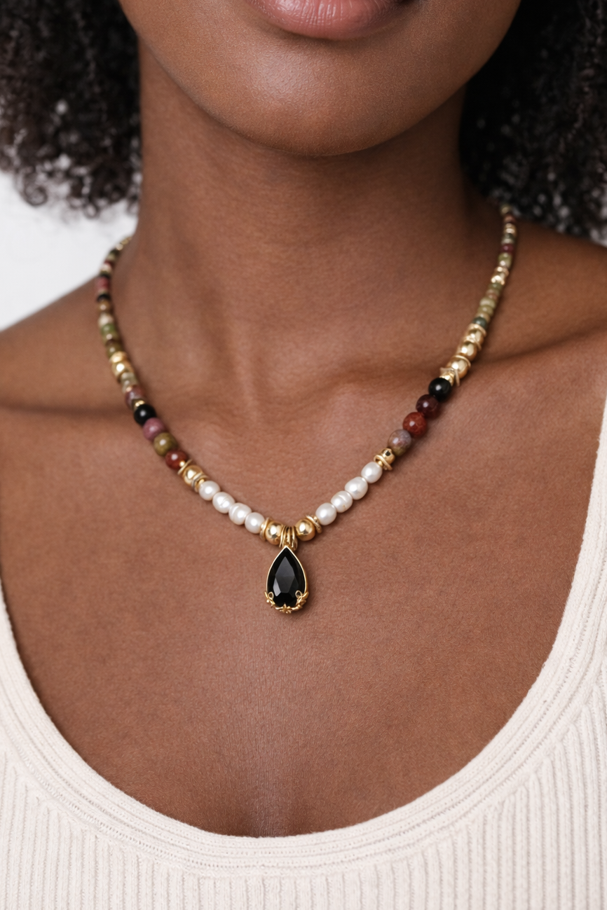 Collier AVENYS femme pierres semi‑précieuses nacre véritable cristal goutte artisanal