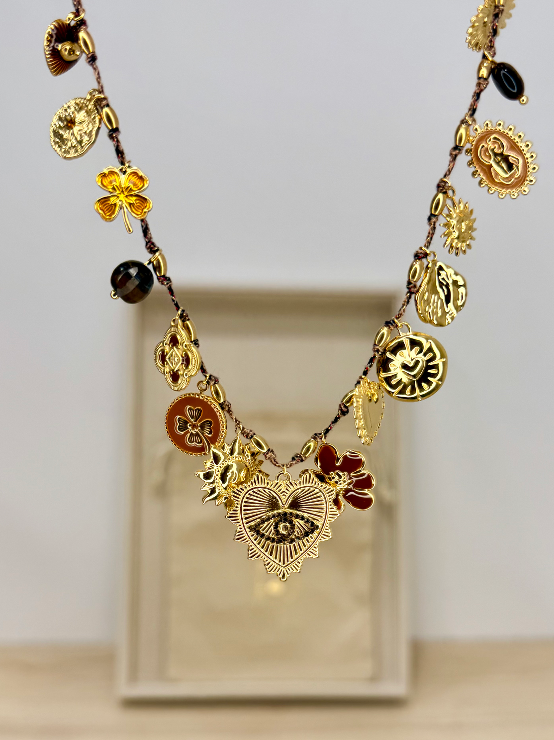 Collier fil coloré femme charms acier inoxydable talisman