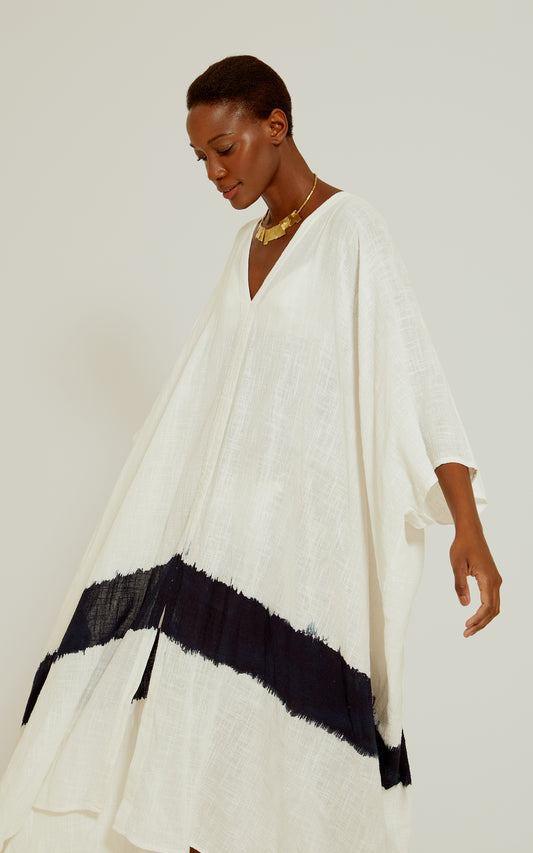 Kaftan maxi Off White Indigo Dye Lenny Niemeyer en coton avec encolure en V, coupe ample et détail indigo sur fond blanc cassé