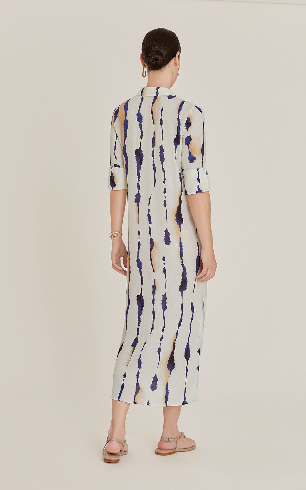 Robe chemisier midi Dune Lenny Niemeyer en viscose et lin avec imprimé marine sur fond blanc cassé, manches 3/4 et fentes latérales