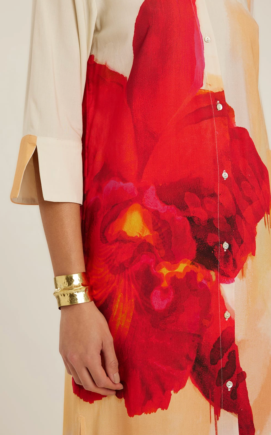 Robe chemisier midi Flora Lenny Niemeyer en viscose avec imprimé floral aquarelle rouge et cayenne, boutonnage sur le devant et manches 3/4