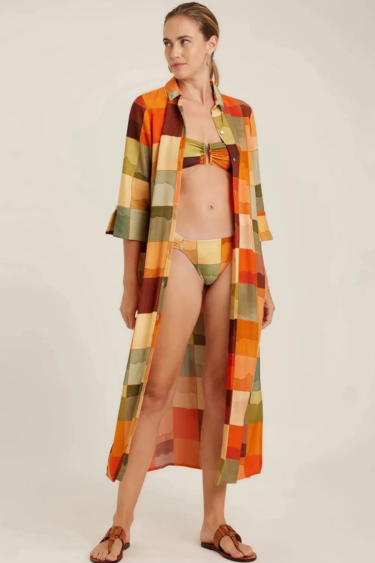 Robe chemisier midi Mosaico Lenny Niemeyer en viscose avec imprimé aquarelle orange et vert, boutonnage sur le devant et manches 3/4