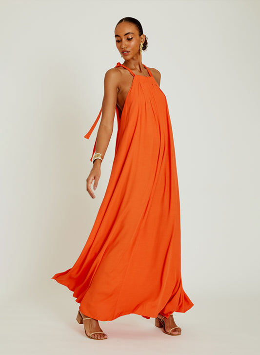 Robe longue Kinkan Lenny Niemeyer en viscose orange vif avec liens à l’encolure, coupe fluide et fentes latérales