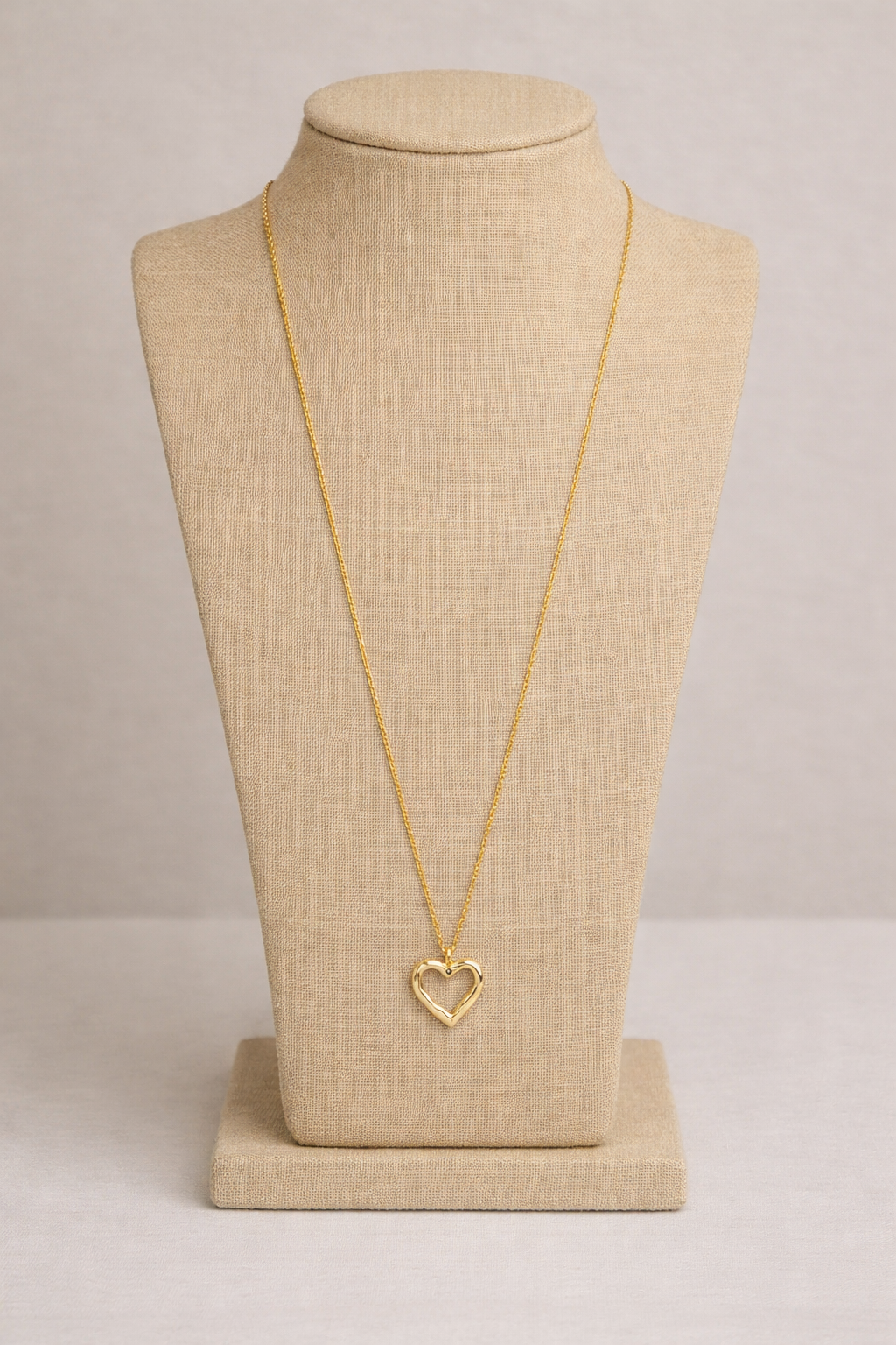 Sautoir acier inoxydable doré waterproof LUVIA femme cœur ajouré minimaliste