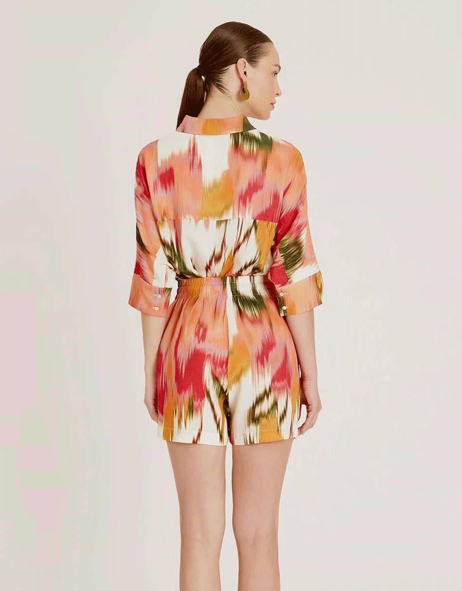Short Aral Lenny Niemeyer en coton et viscose avec imprimé rose et jaune, taille élastique et lien à nouer.